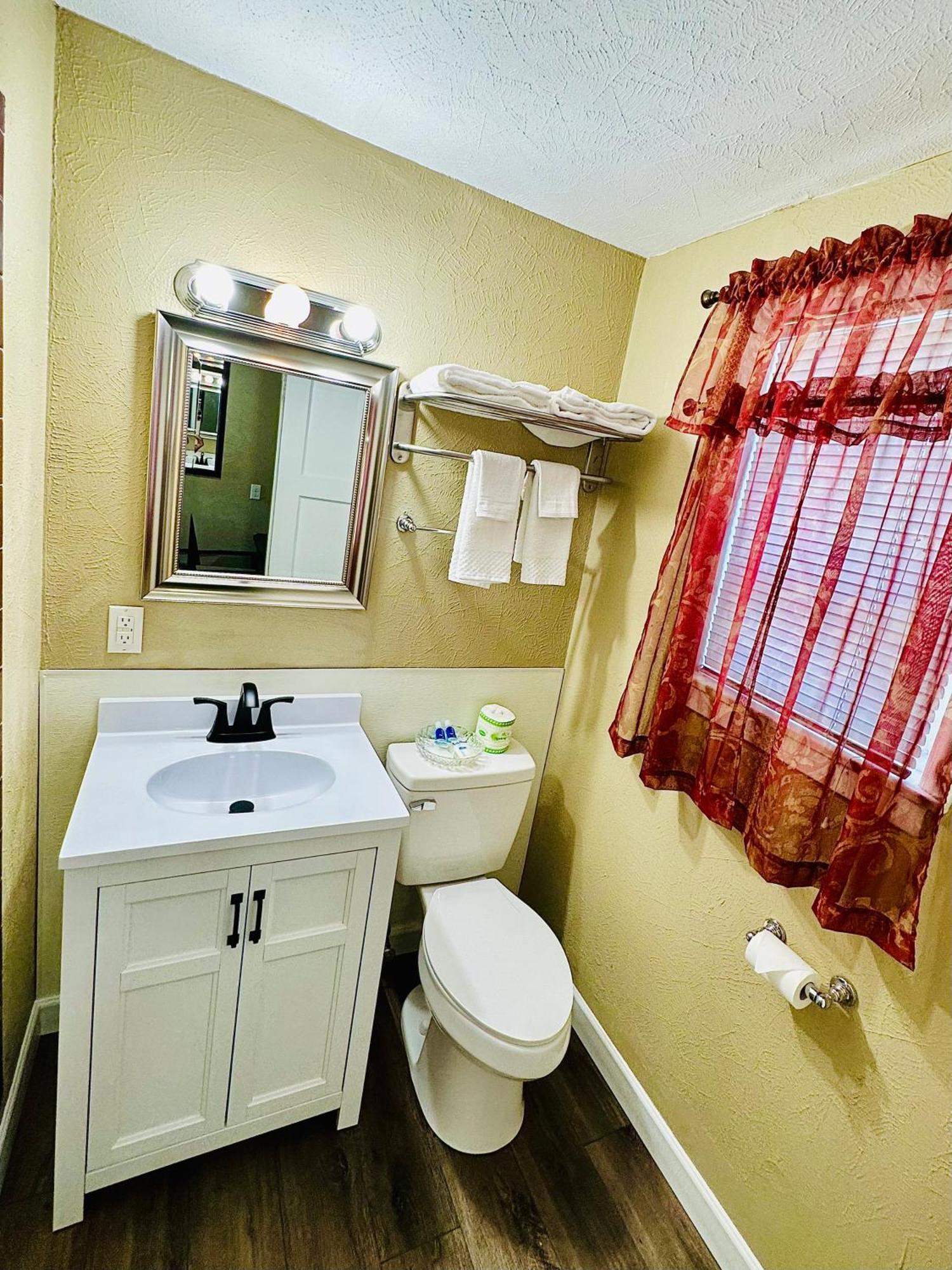 Sage N Sand Motel Moses Lake Εξωτερικό φωτογραφία